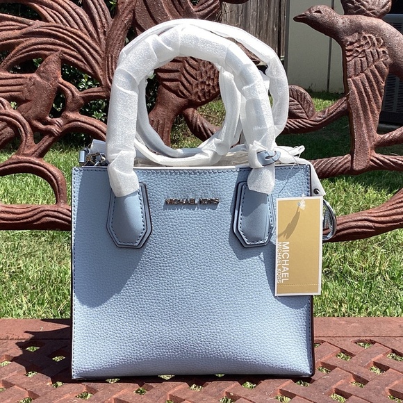 NWT Michael Kors Mercer Medium Pebbled Leather Crossbody Bag In Pale Blue/Silver - Picture 2 of 9
